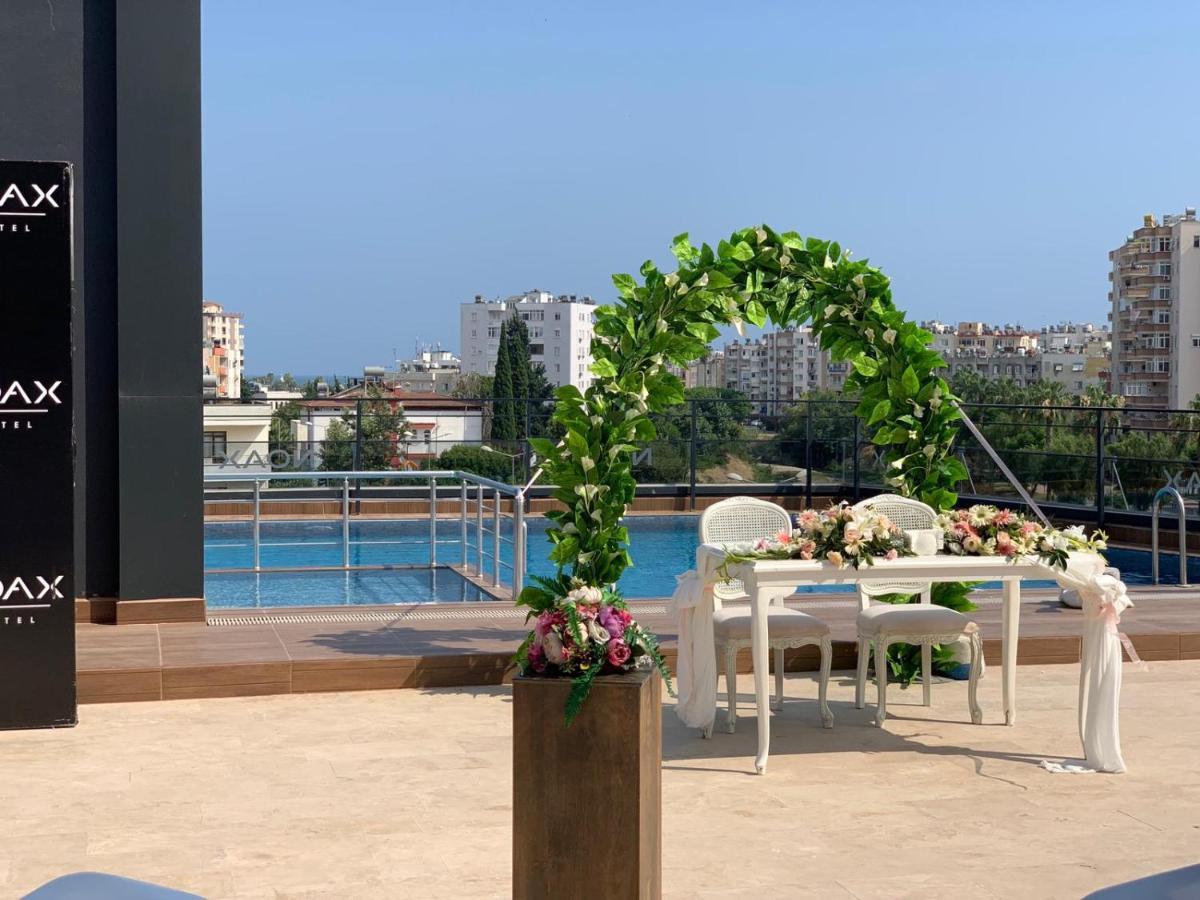 Noax Hotel เมร์ซีน ภายนอก รูปภาพ