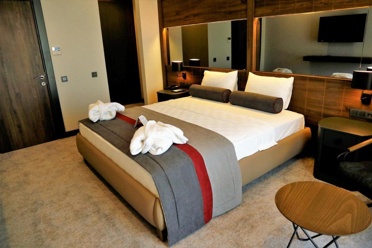 Noax Hotel เมร์ซีน ภายนอก รูปภาพ