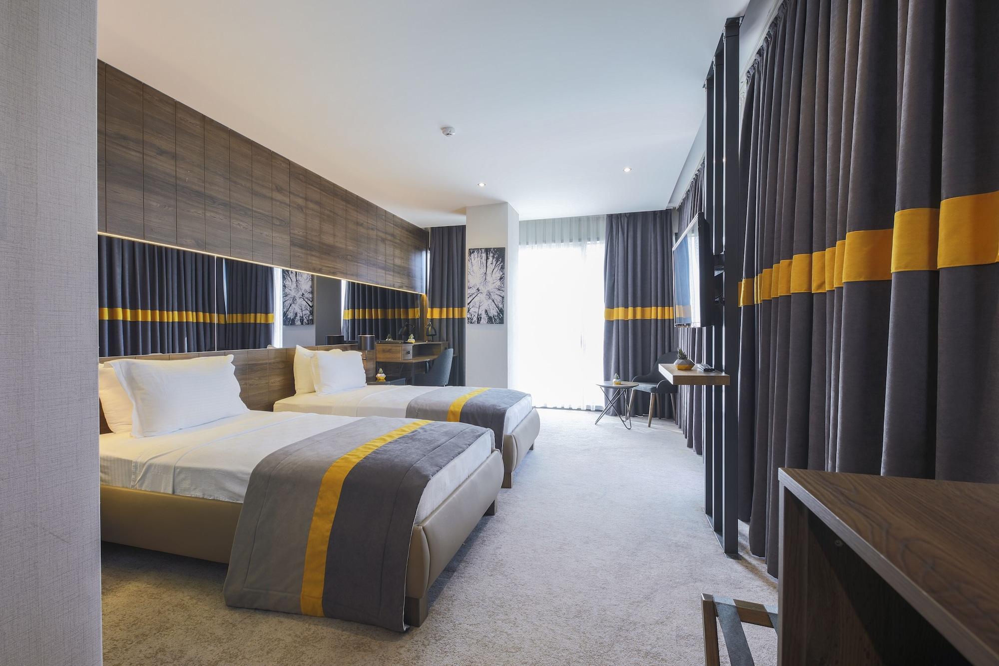 Noax Hotel เมร์ซีน ภายนอก รูปภาพ