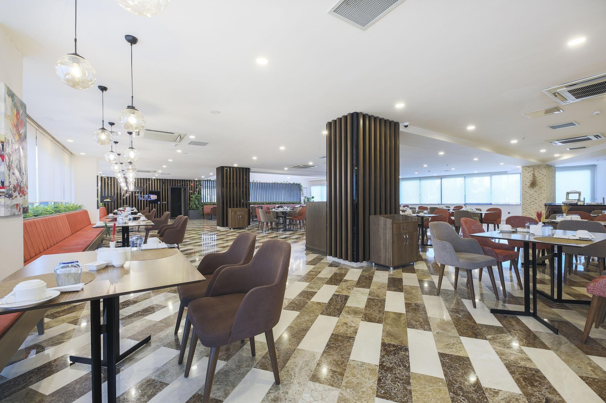Noax Hotel เมร์ซีน ภายนอก รูปภาพ