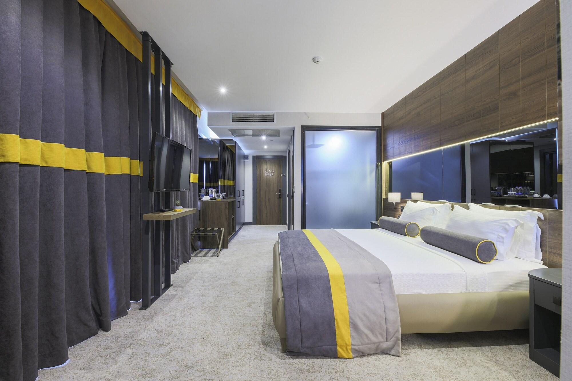 Noax Hotel เมร์ซีน ภายนอก รูปภาพ