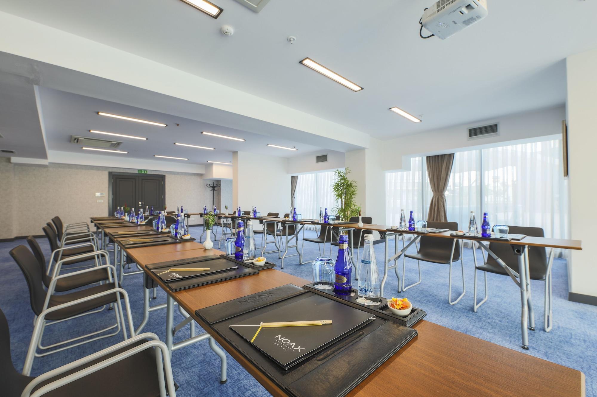 Noax Hotel เมร์ซีน ภายนอก รูปภาพ