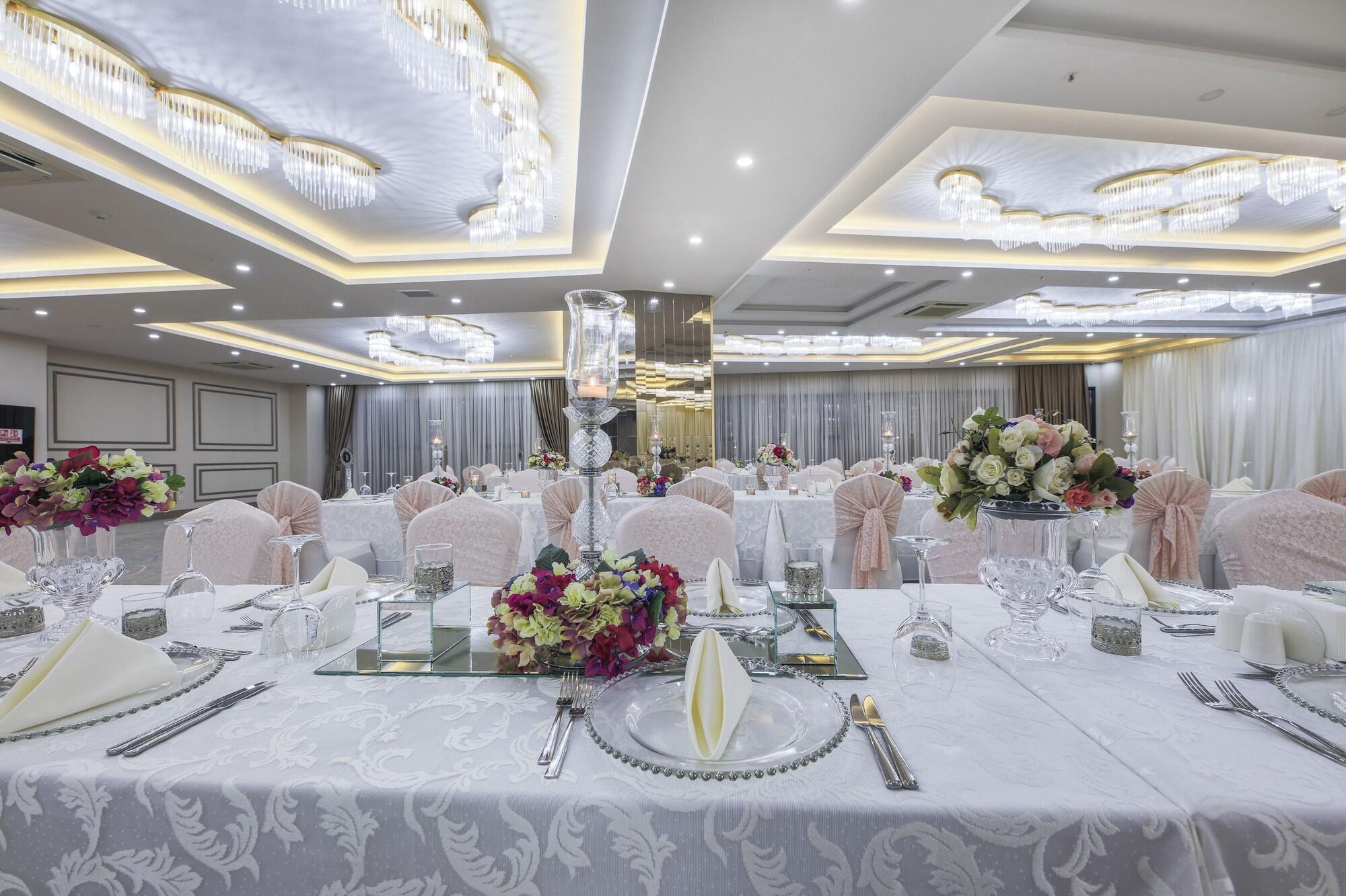 Noax Hotel เมร์ซีน ภายนอก รูปภาพ
