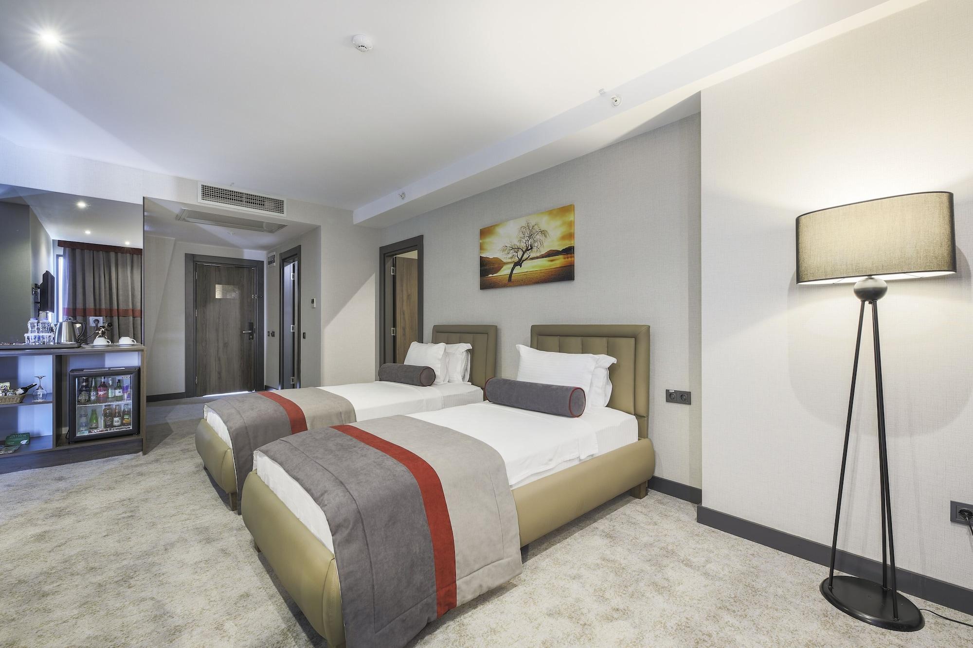 Noax Hotel เมร์ซีน ภายนอก รูปภาพ