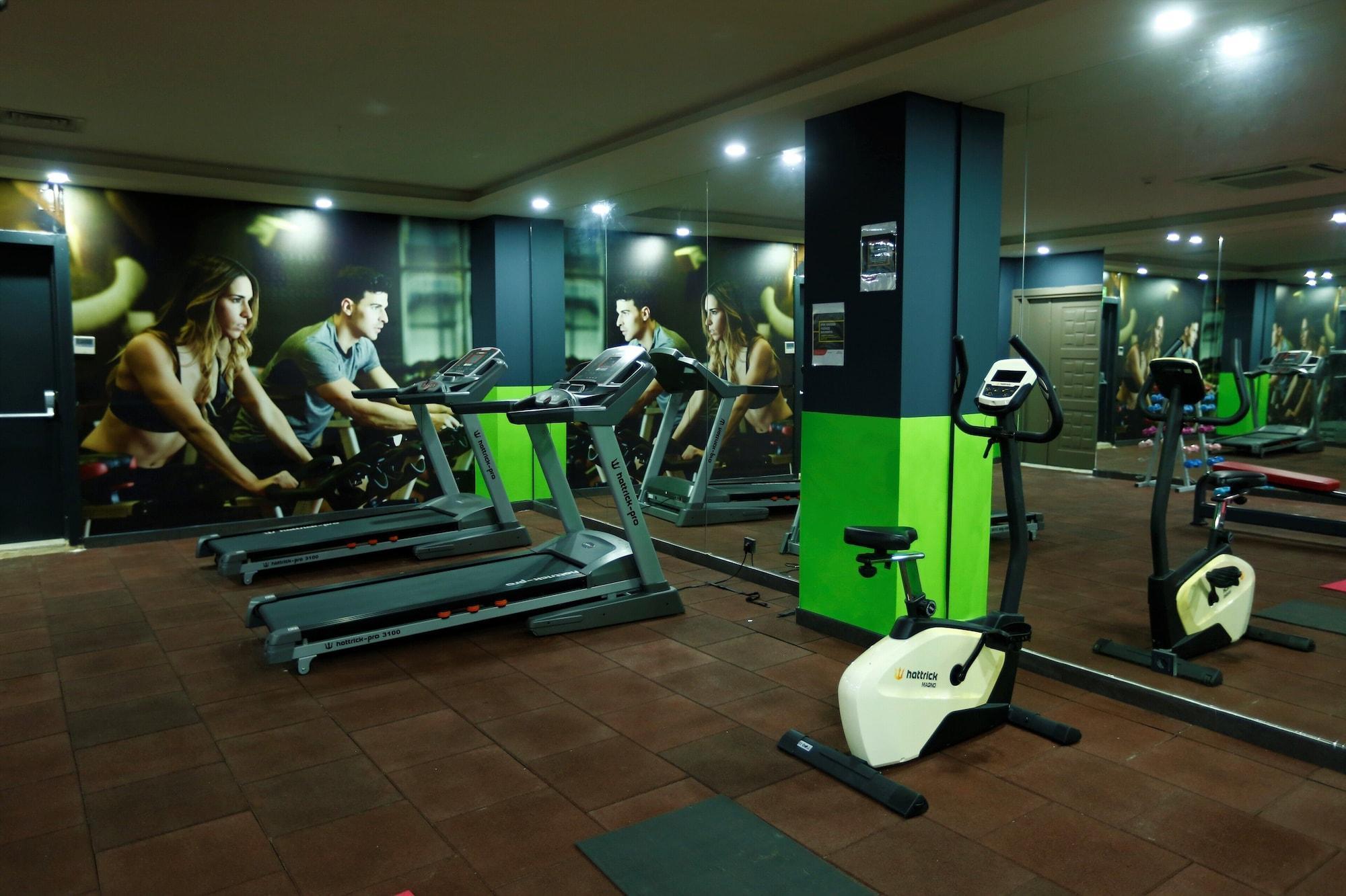 Noax Hotel เมร์ซีน ภายนอก รูปภาพ