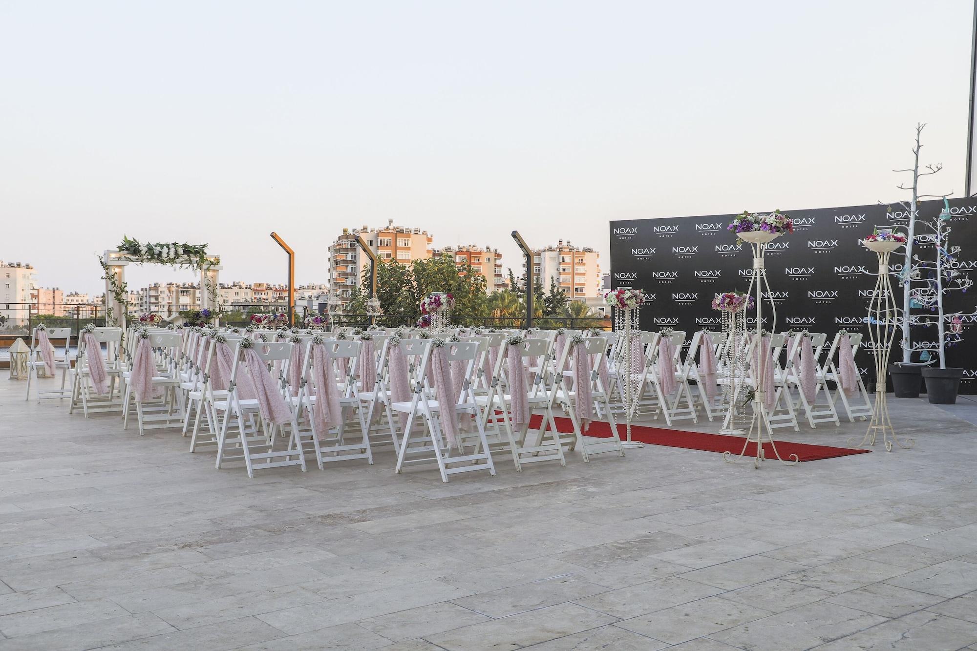 Noax Hotel เมร์ซีน ภายนอก รูปภาพ