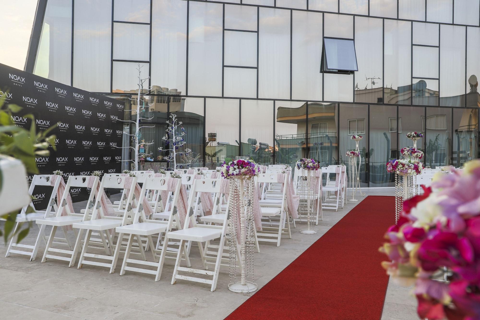 Noax Hotel เมร์ซีน ภายนอก รูปภาพ