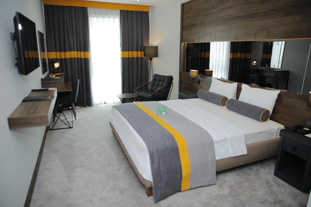 Noax Hotel เมร์ซีน ภายนอก รูปภาพ